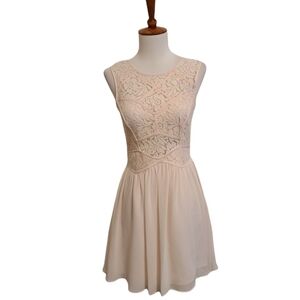 BCBGeneration Ivory Lace Fairycore Fit & Flare  Y2K Cocktail Dress 4 Preowned